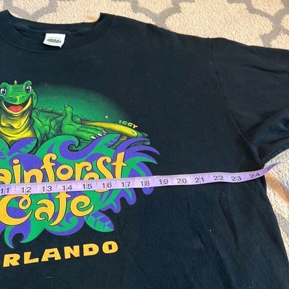 Rainforest Cafe Orlando  T-Shirt XXL Iggy Iguana in GUC Made in USA graphic tee - Picture 4 of 6